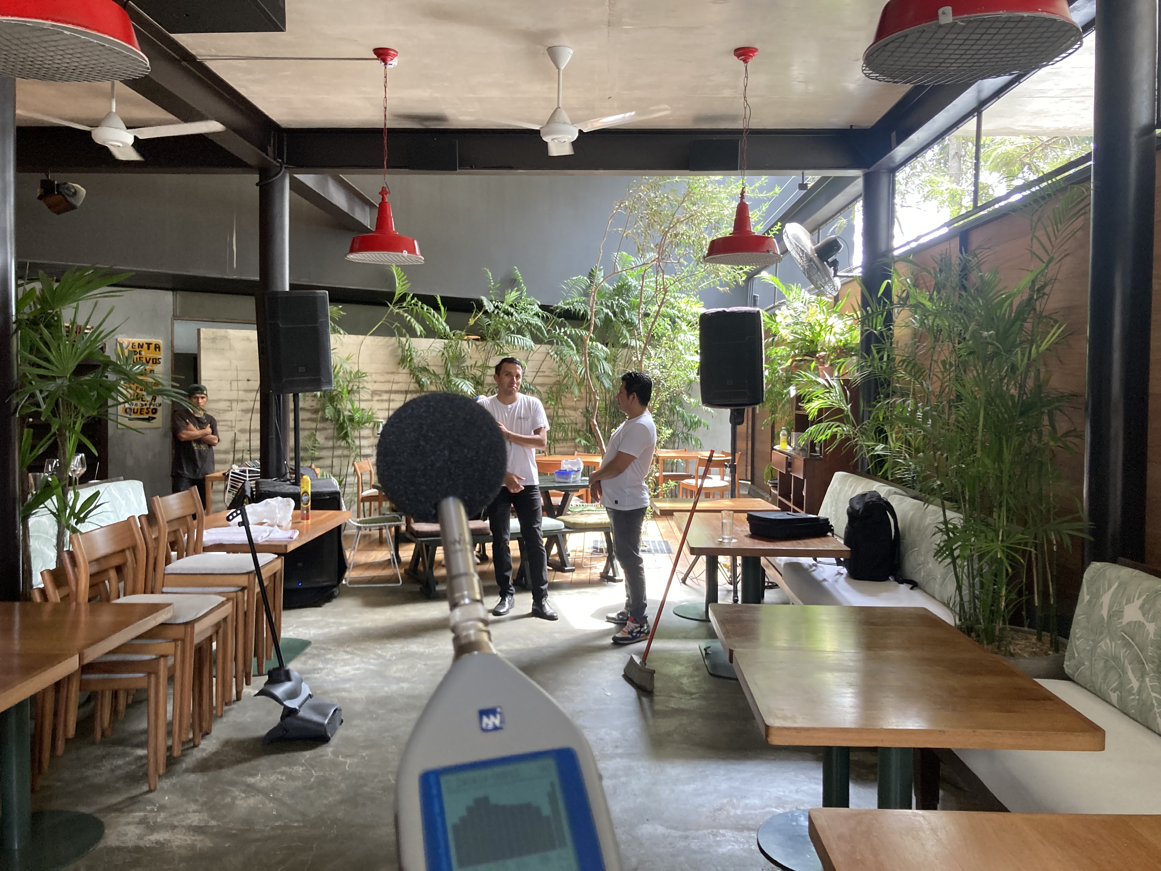 Restaurant acoustic installation